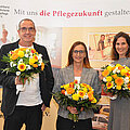 Bild Vorstandsvorsitzende Andrea Lippmann (Mitte), stellvertretende Vorstandsvorsitzende Nora Jürgens (rechts), Schriftführer Bernd Leiendecker (links)